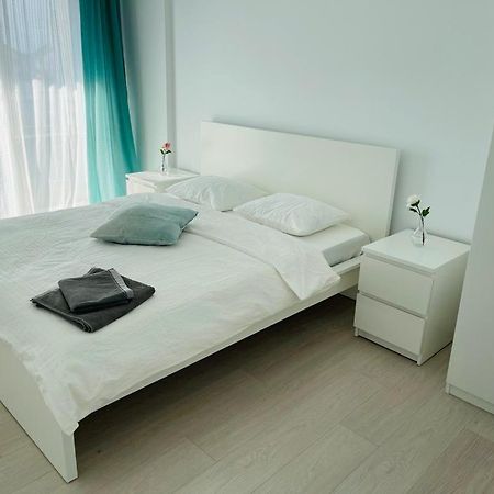 Galaxy Residence Villa โอโตเปนี ภายนอก รูปภาพ