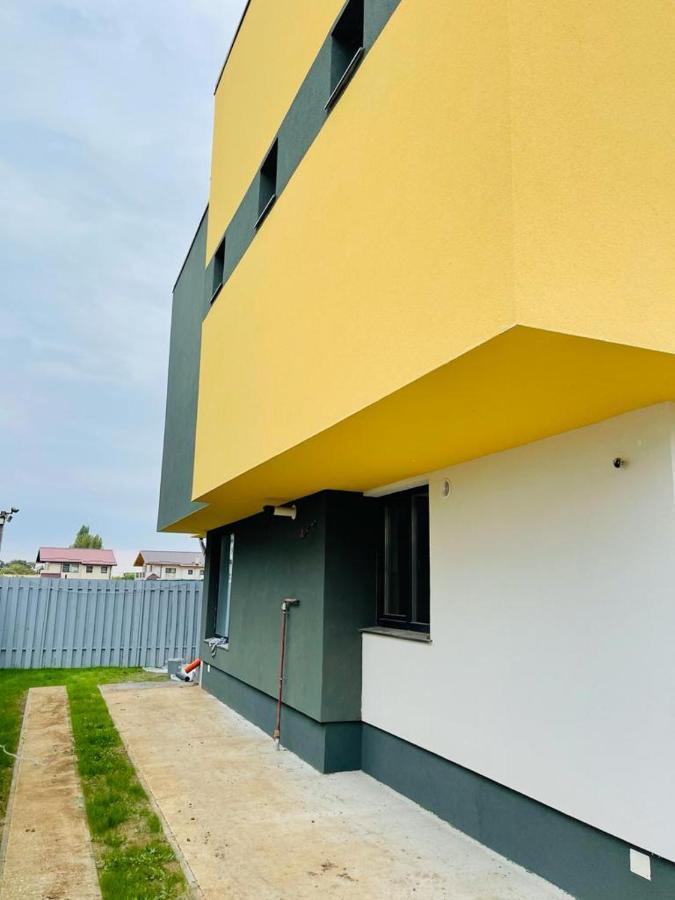 Galaxy Residence Villa โอโตเปนี ภายนอก รูปภาพ