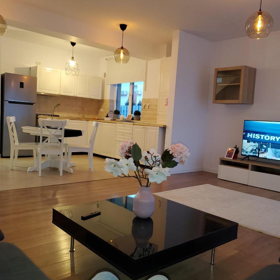 Galaxy Residence Villa โอโตเปนี ภายนอก รูปภาพ