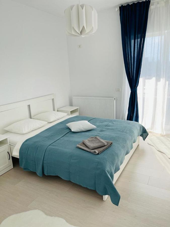 Galaxy Residence Villa โอโตเปนี ภายนอก รูปภาพ